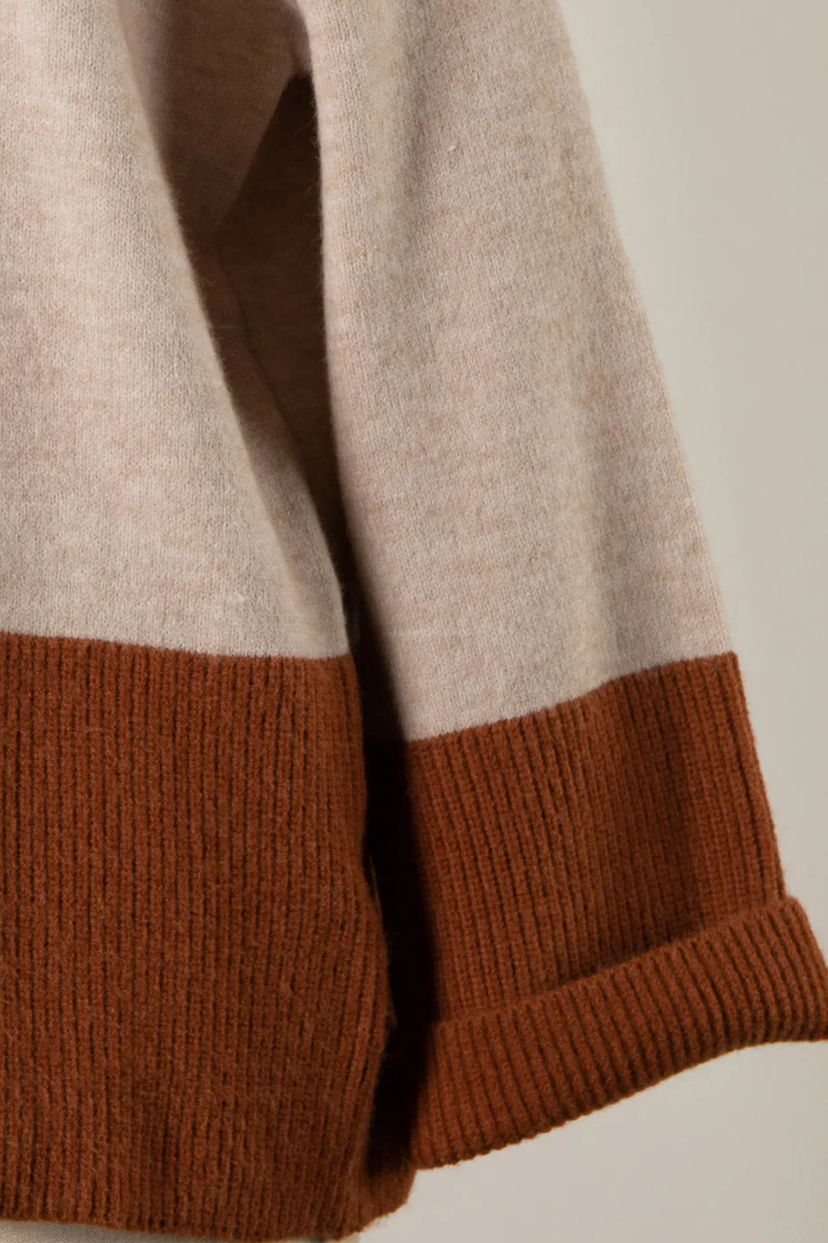 BELL SLEEVE COLOR BLOCK KNIT SWEATER 1 PACK