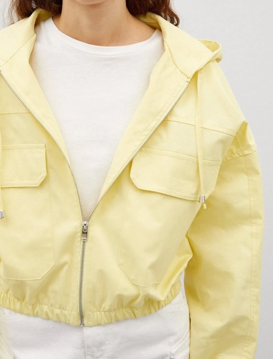 Cropped Windbreaker in Yellow