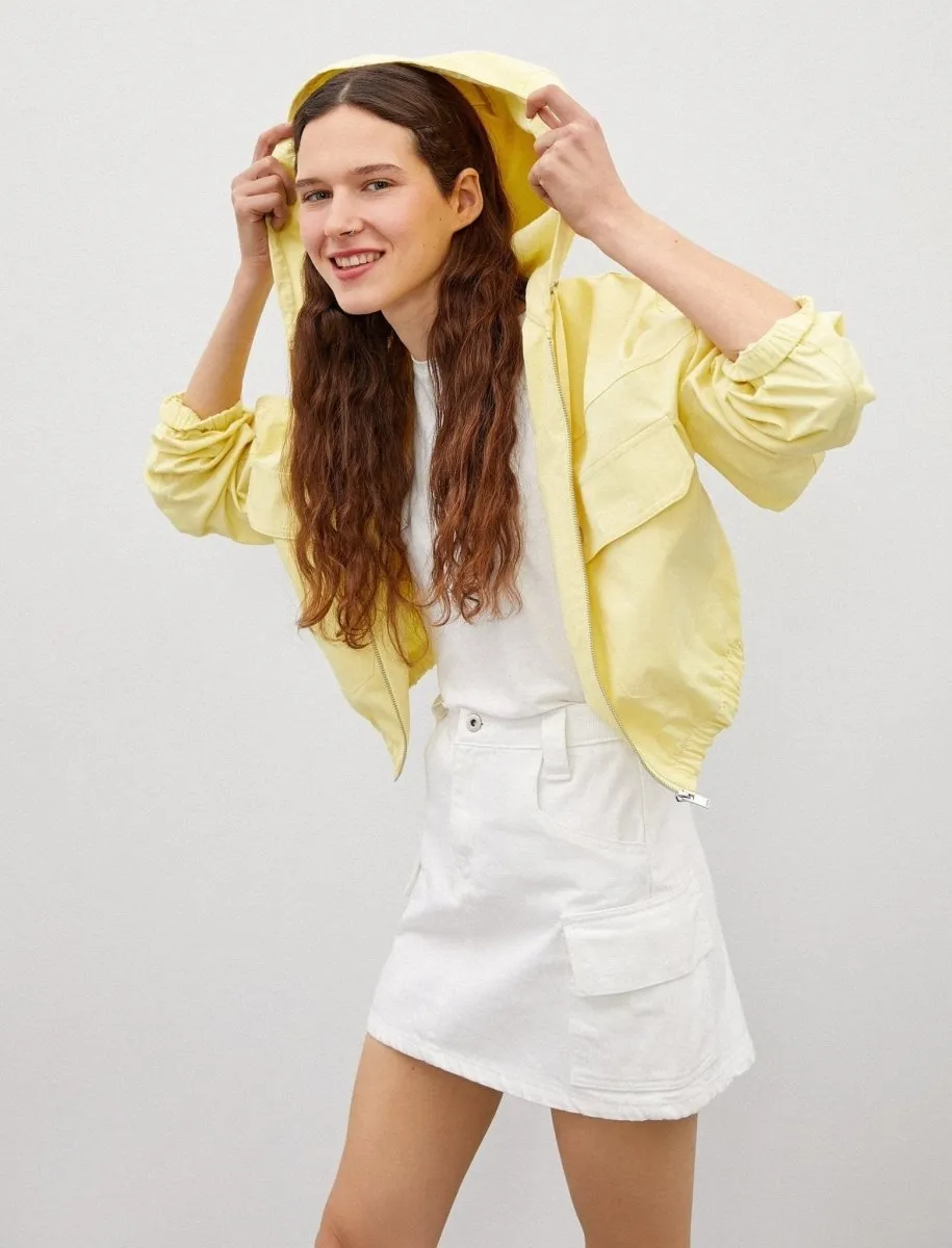 Cropped Windbreaker in Yellow