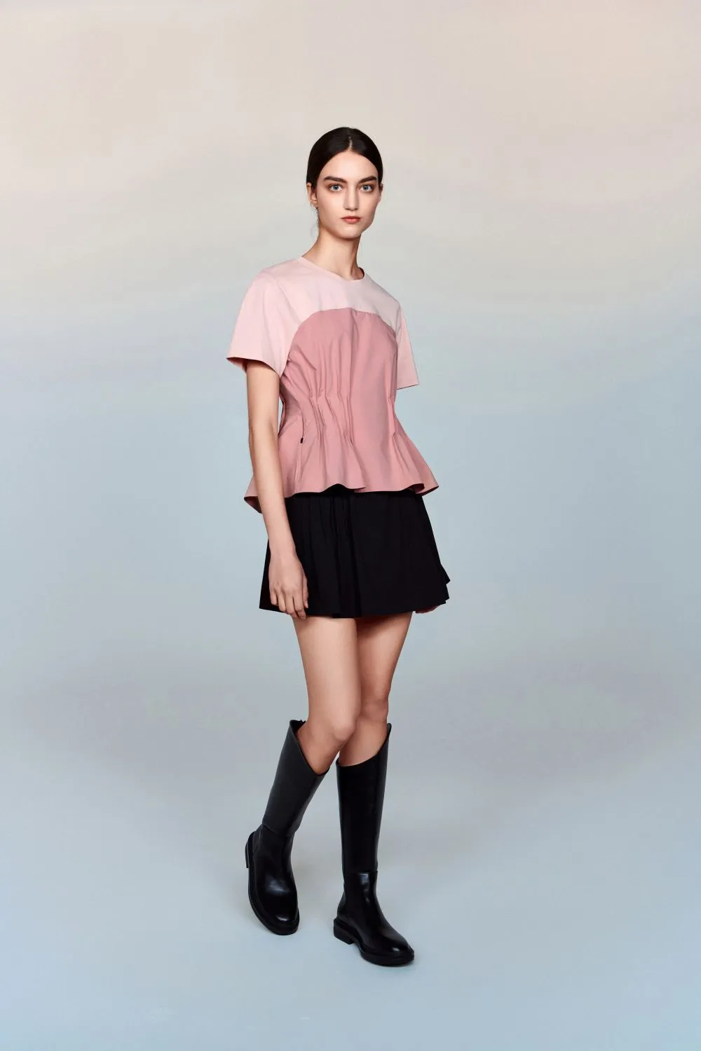Eros Water- and Wind Resistant Pleated Above-the-Knee Skirt