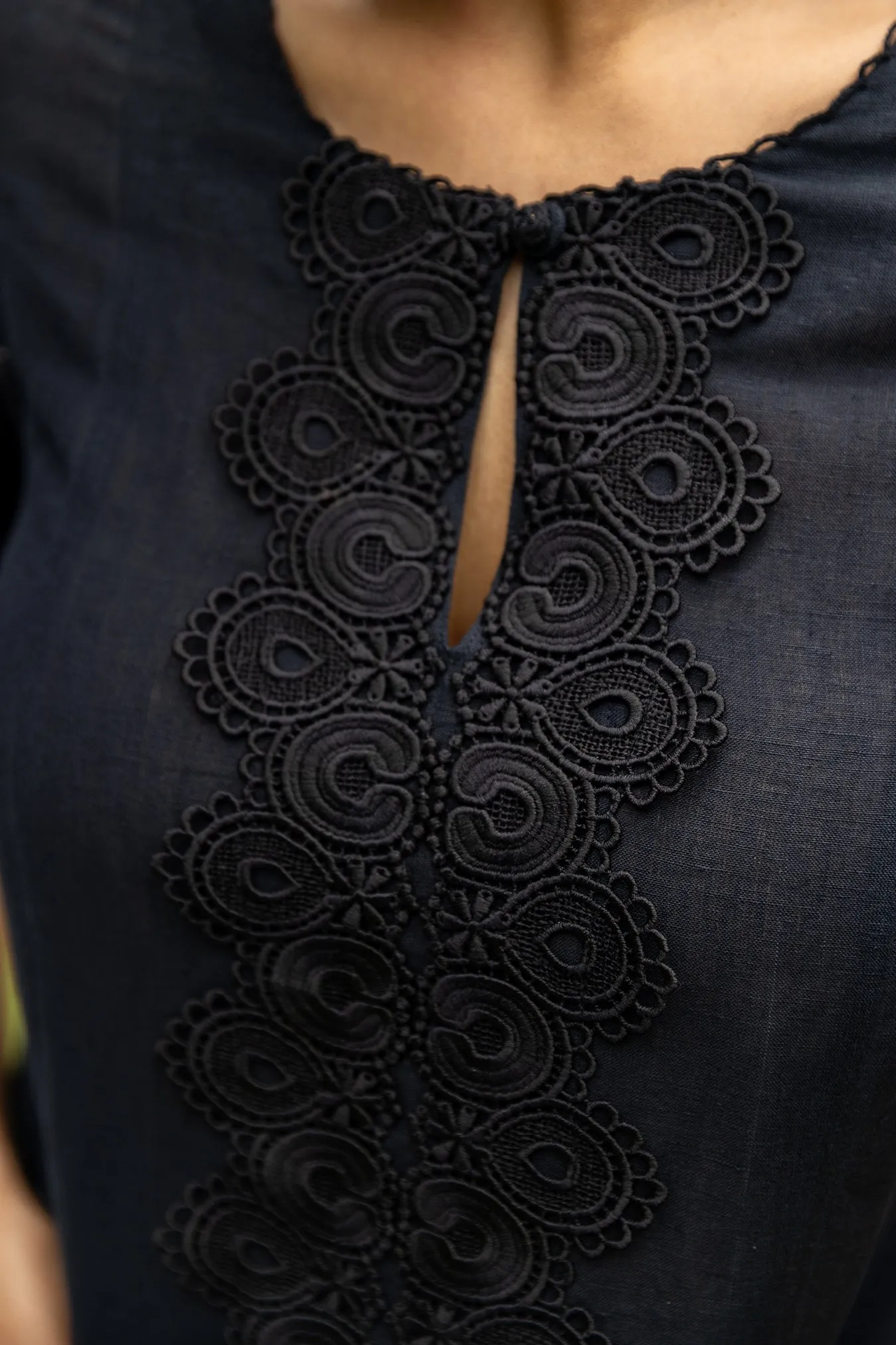 Handwoven Black Linen Co-ord Set with Lacework and Pockets