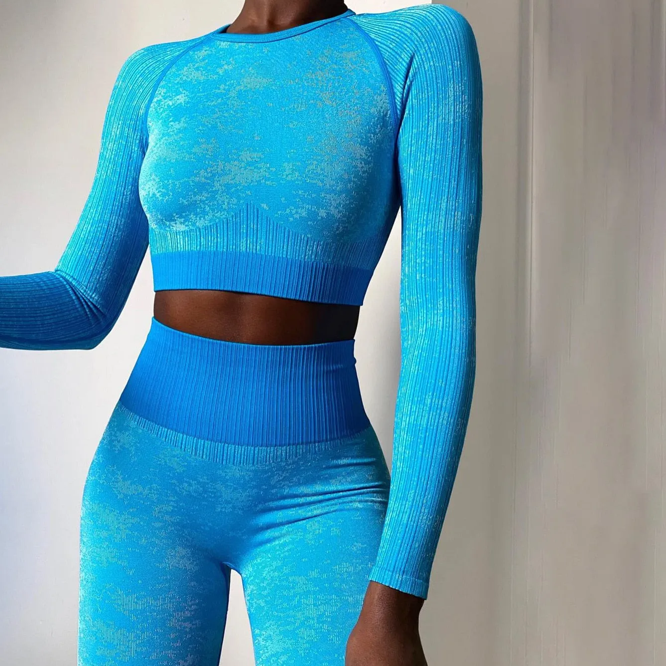 Trendy Seamless Yoga Long Sleeve Crop Top And Leggings Set