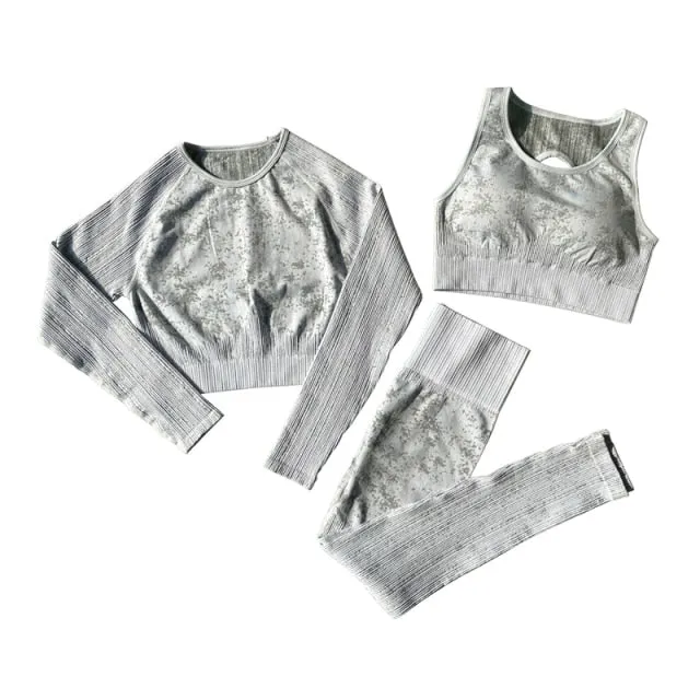 Trendy Seamless Yoga Long Sleeve Crop Top And Leggings Set