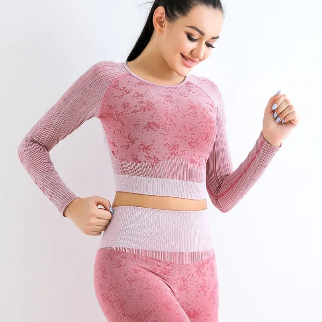 Trendy Seamless Yoga Long Sleeve Crop Top And Leggings Set