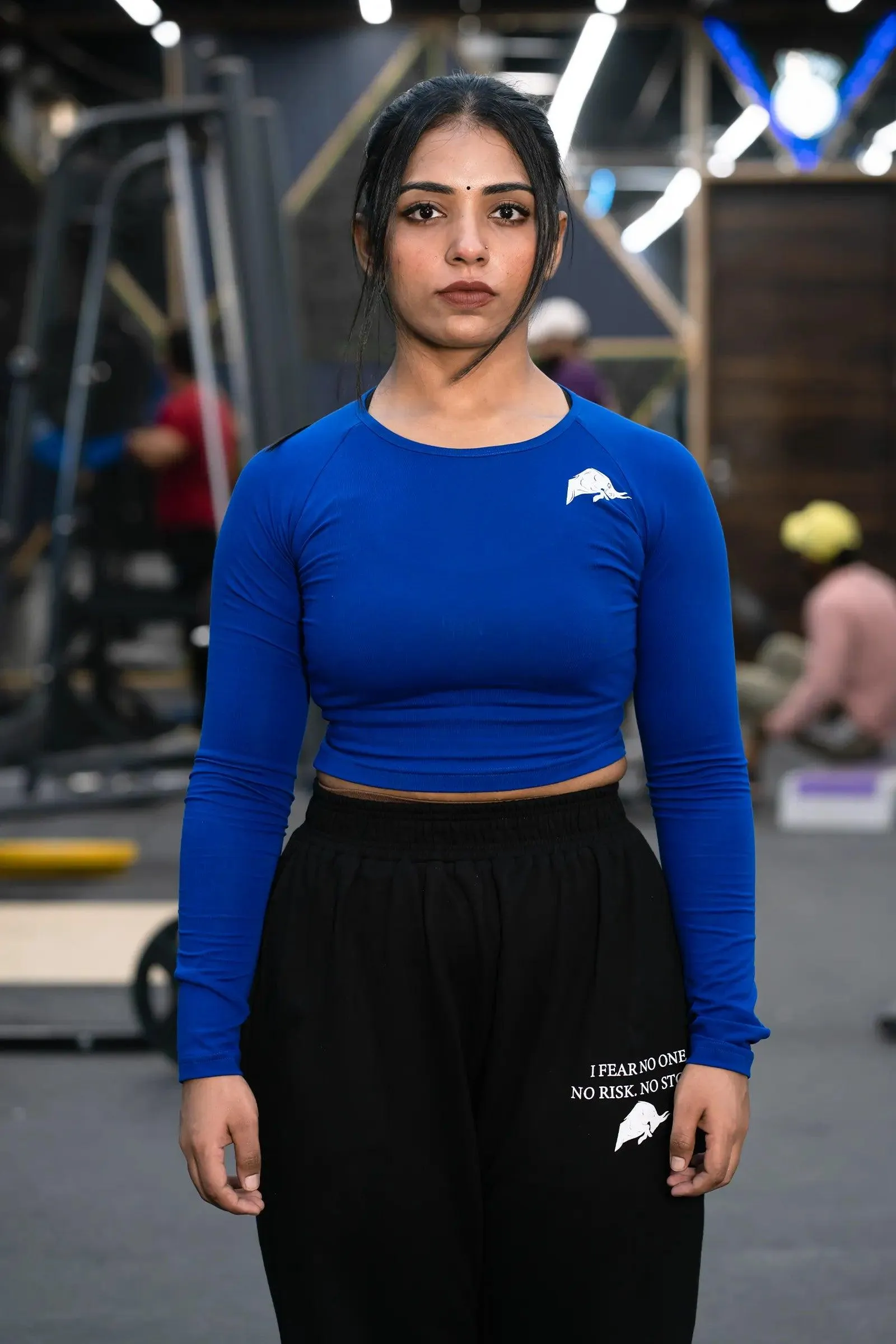 WILD VERVE LIFTING LONG SLEEVE CROP TOP (ROYAL BLUE)